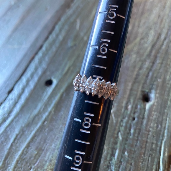 Elegant Clyde Duneier vintage cocktail ring 10k CI 21 Diamonds size 7 circa 1997 - Picture 5 of 5